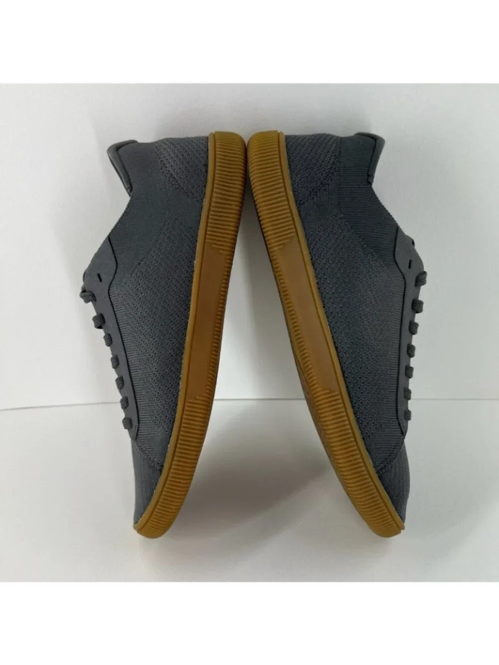 Flux Adapt Knit Trainer Shoes Men Size 9 Gum sole Toe Box Low Top Gray